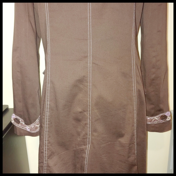 Bandolino Stretch Brown Coat with Contrasting Stitching - Picture 4 of 9